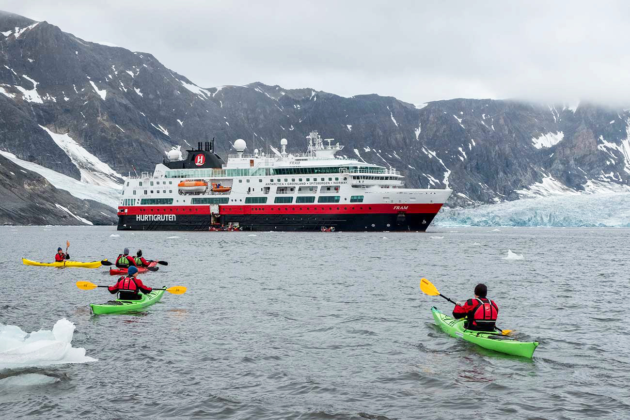 Hurtigruten Kayaking In Burgerbukta Svalbard Scenic Travel